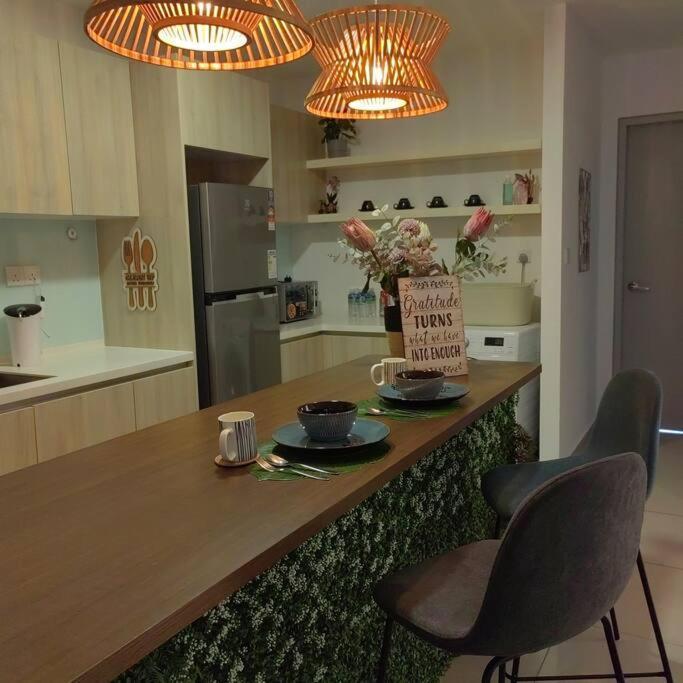 Alocasia Geniehome 3Br Free Wifi @ Utropolis Shah Alam Esterno foto